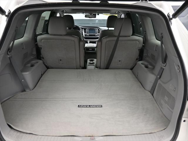 used 2016 Toyota Highlander car, priced at $21,900