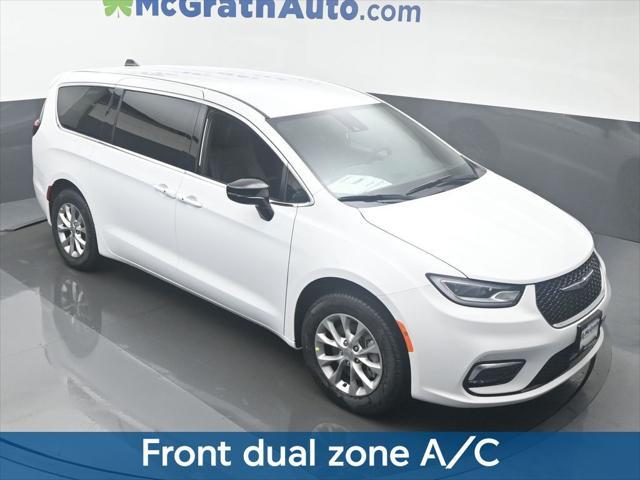 new 2025 Chrysler Pacifica car, priced at $45,135