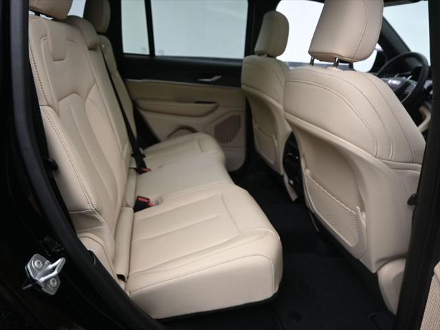 new 2025 Jeep Grand Cherokee car, priced at $45,646