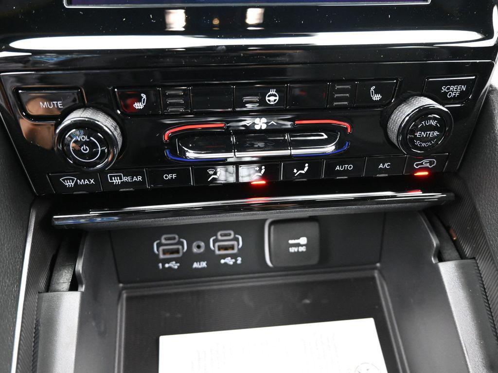 new 2025 Jeep Grand Cherokee L car, priced at $43,900