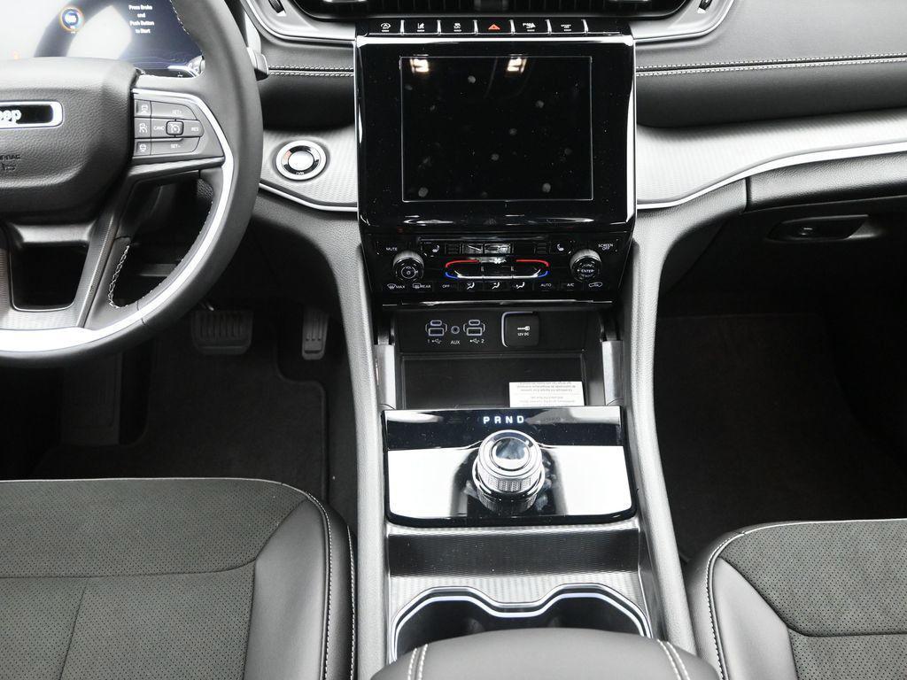 new 2025 Jeep Grand Cherokee L car, priced at $44,230