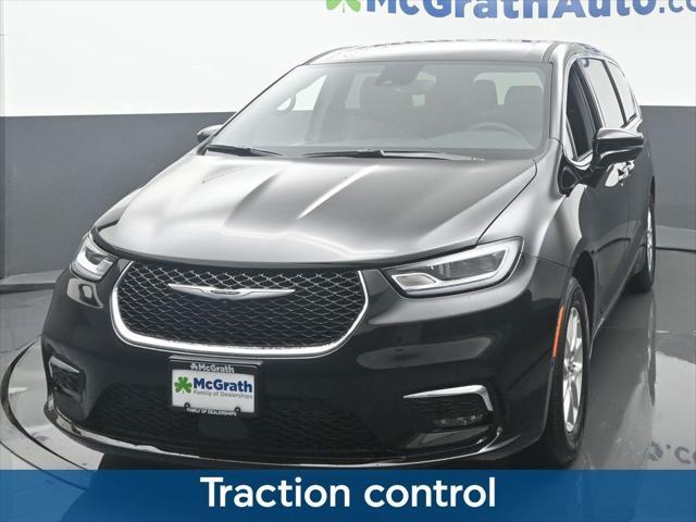 new 2025 Chrysler Pacifica car, priced at $38,927