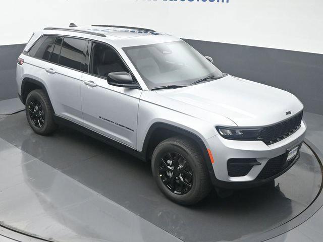 new 2025 Jeep Grand Cherokee car, priced at $41,625