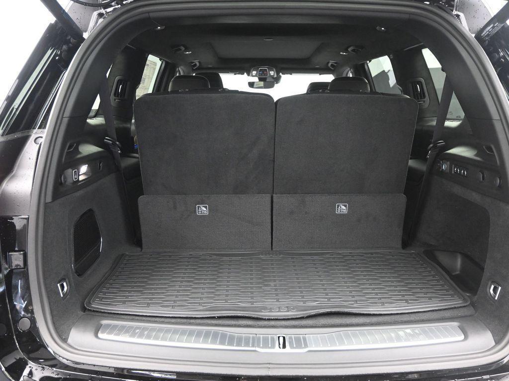 new 2025 Jeep Grand Cherokee L car, priced at $62,535