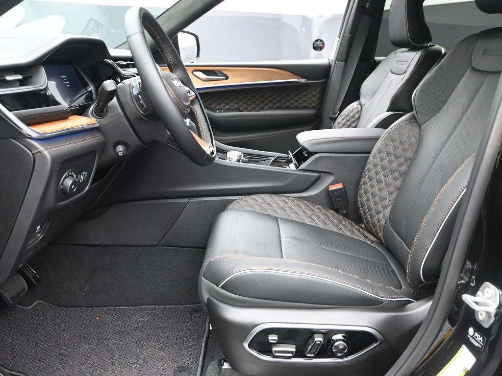 new 2025 Jeep Grand Cherokee L car, priced at $62,535