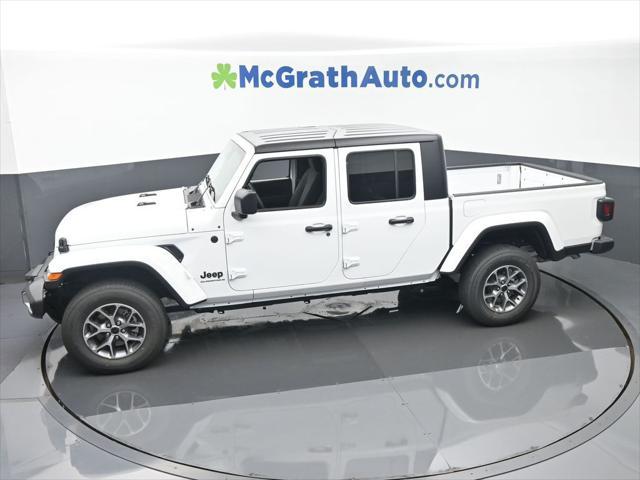 new 2024 Jeep Gladiator car, priced at $45,957