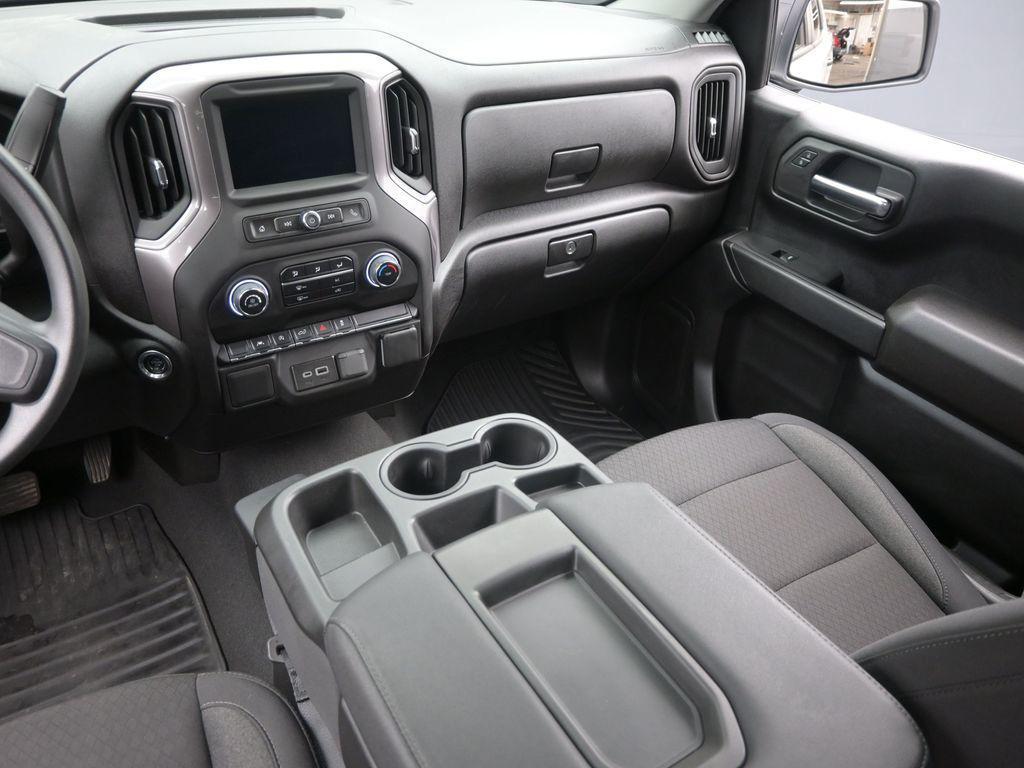 used 2024 Chevrolet Silverado 1500 car, priced at $35,131