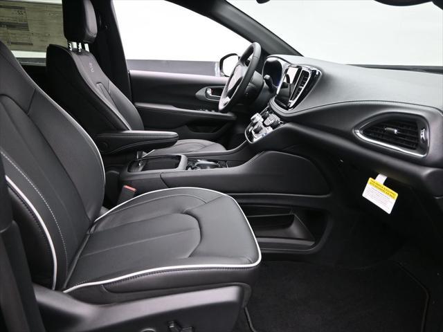 new 2025 Chrysler Pacifica car, priced at $48,411