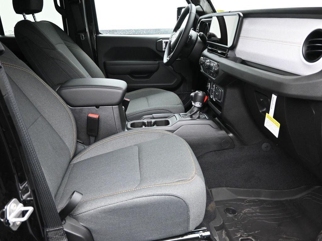 new 2025 Jeep Gladiator car, priced at $44,222