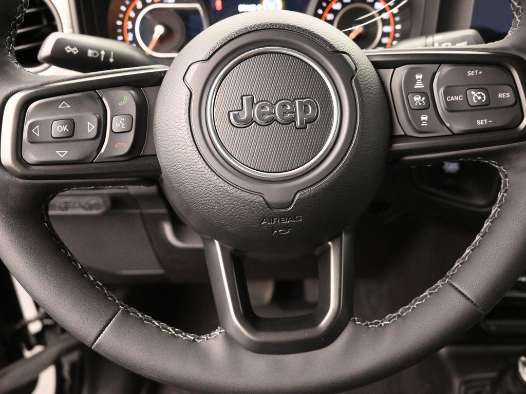 new 2025 Jeep Gladiator car, priced at $44,222