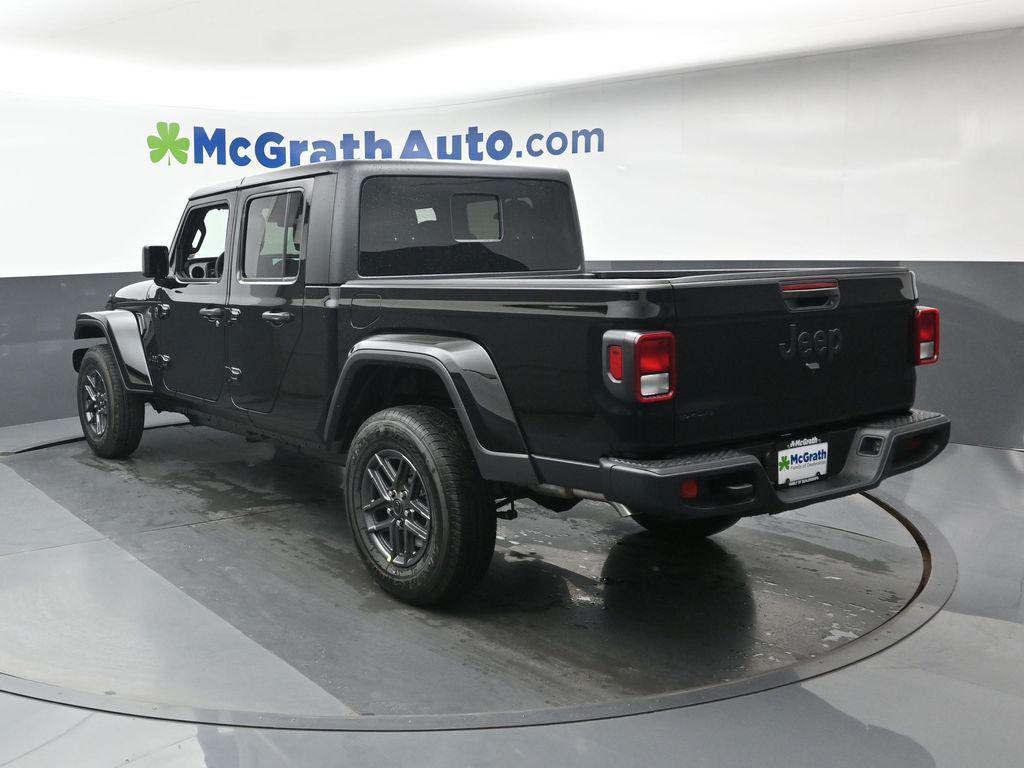 new 2025 Jeep Gladiator car, priced at $44,222
