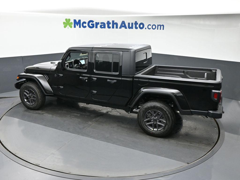 new 2025 Jeep Gladiator car, priced at $44,222