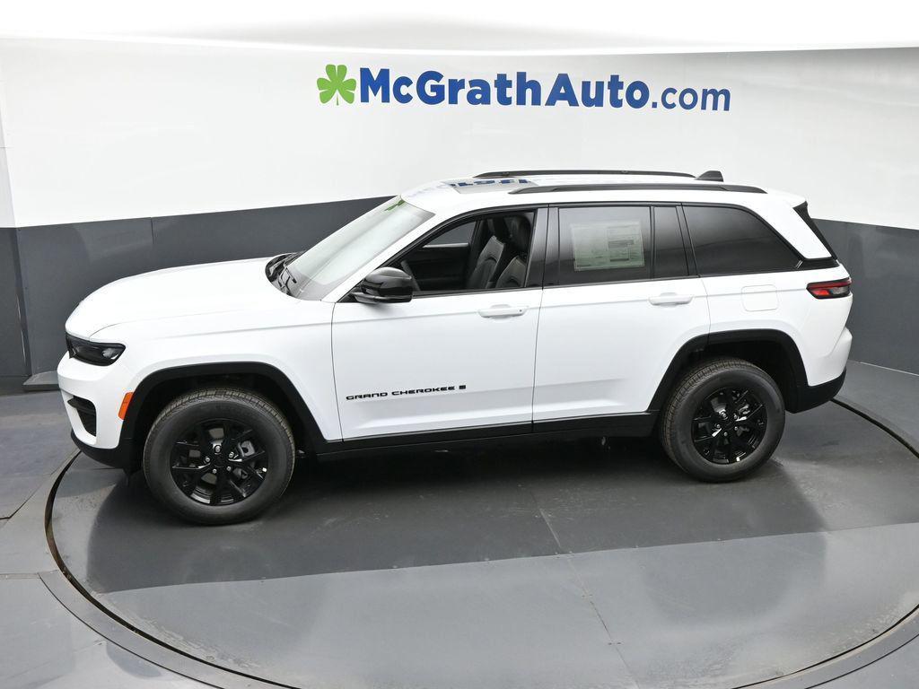new 2025 Jeep Grand Cherokee car, priced at $42,385