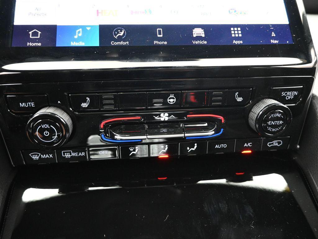 new 2025 Jeep Grand Cherokee car, priced at $49,480