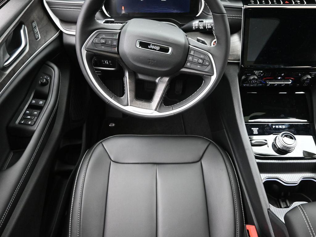new 2025 Jeep Grand Cherokee car, priced at $49,480