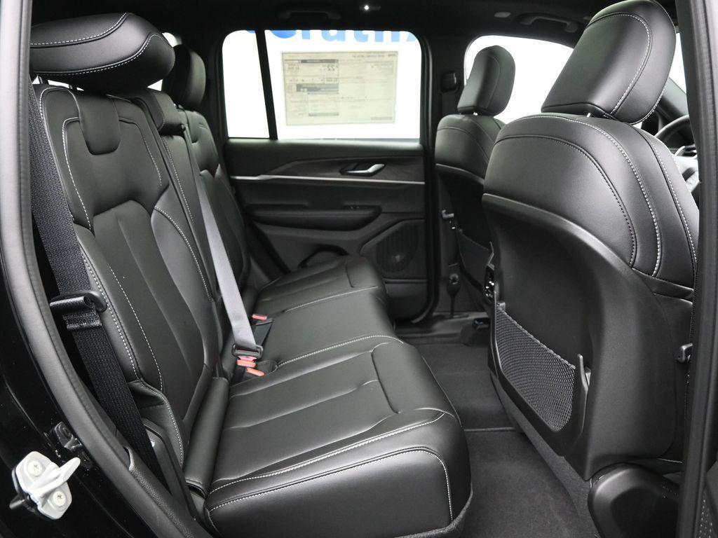 new 2025 Jeep Grand Cherokee car, priced at $49,480