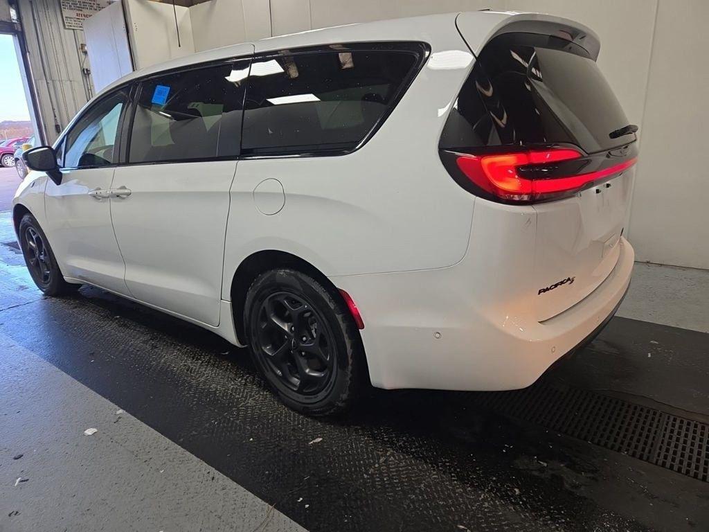 used 2024 Chrysler Pacifica Hybrid car, priced at $31,490