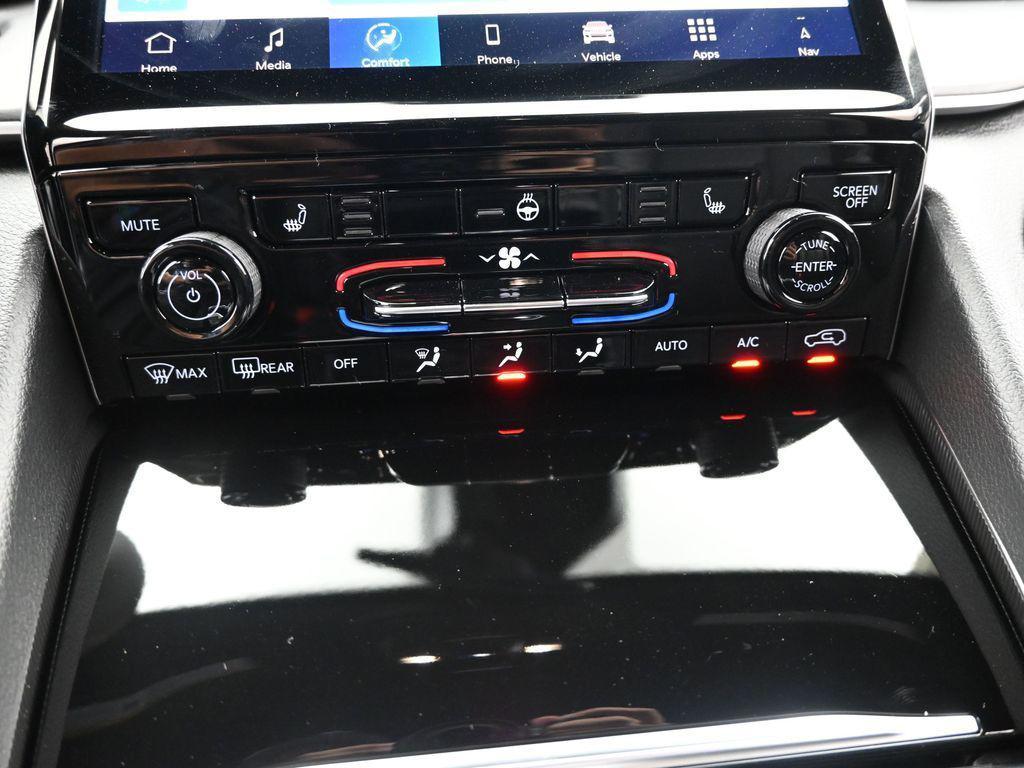 new 2025 Jeep Grand Cherokee car, priced at $43,760