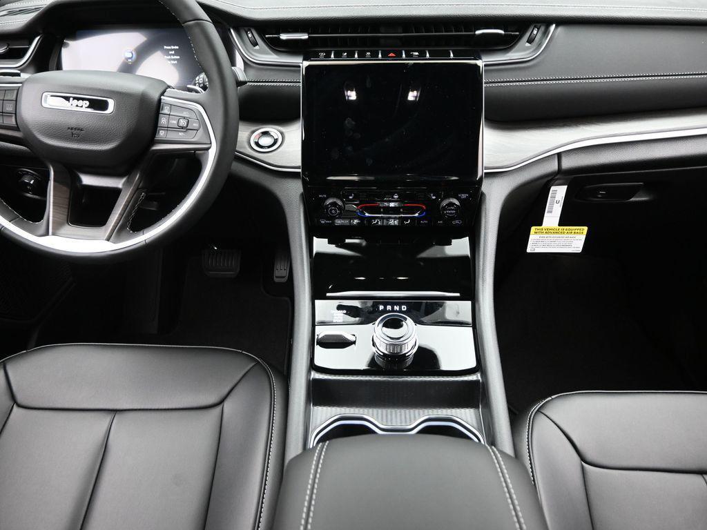 new 2025 Jeep Grand Cherokee car, priced at $43,760