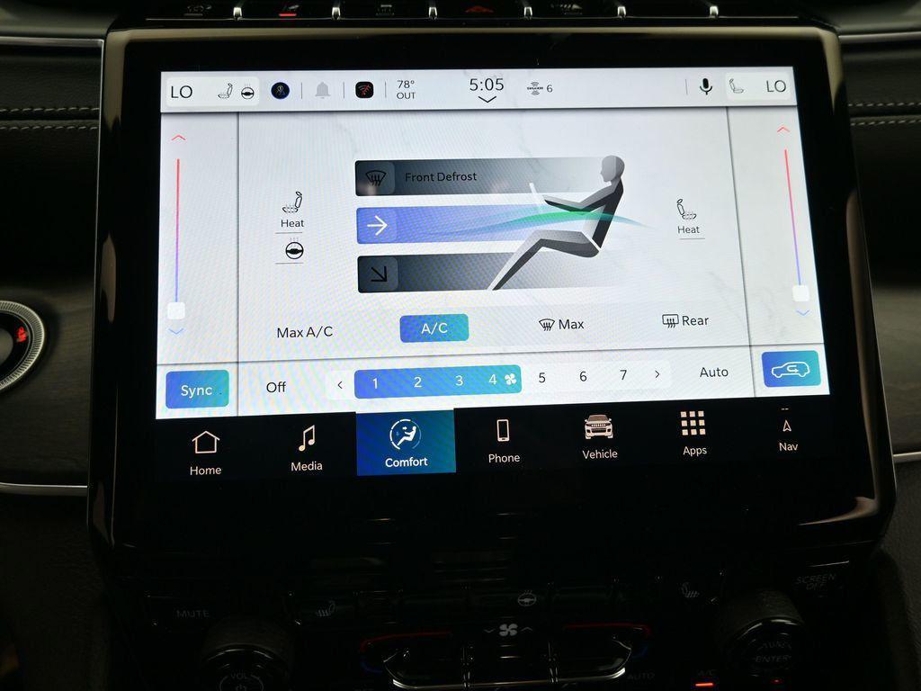 new 2025 Jeep Grand Cherokee car, priced at $43,760