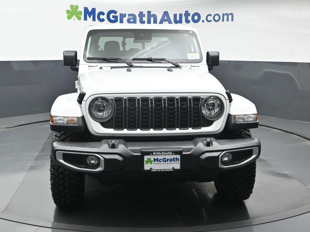 new 2025 Jeep Gladiator car, priced at $45,840