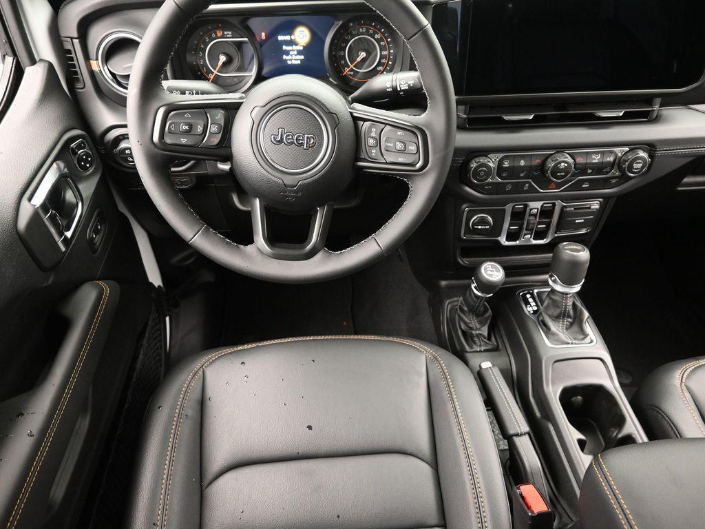 new 2025 Jeep Gladiator car, priced at $45,840