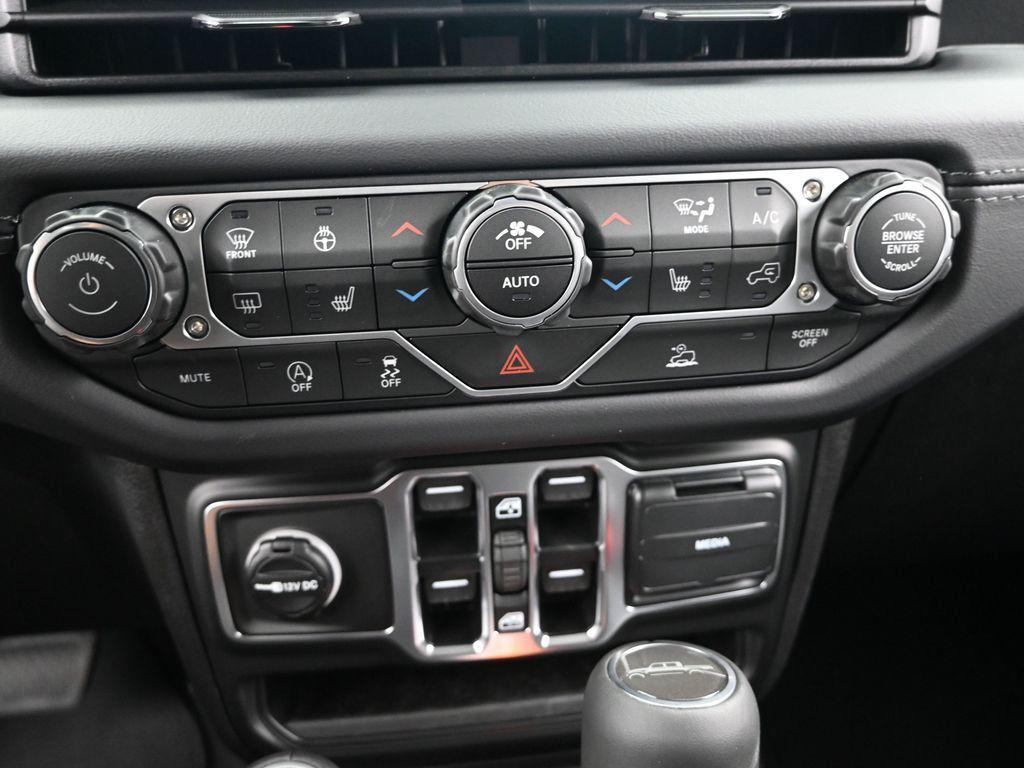 new 2025 Jeep Gladiator car, priced at $45,840