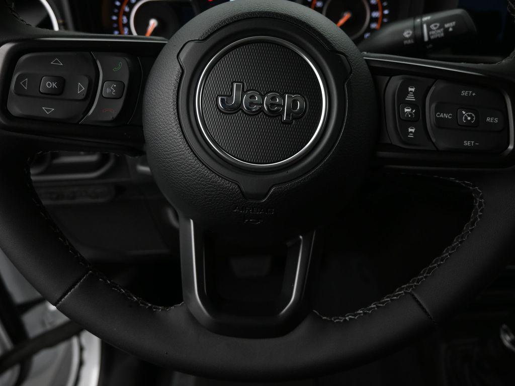 new 2025 Jeep Gladiator car, priced at $45,840