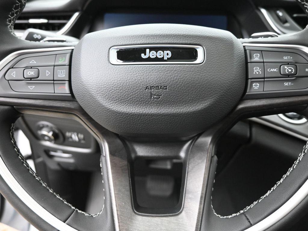 new 2025 Jeep Grand Cherokee L car, priced at $46,015