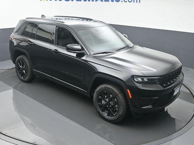 new 2025 Jeep Grand Cherokee car, priced at $43,030