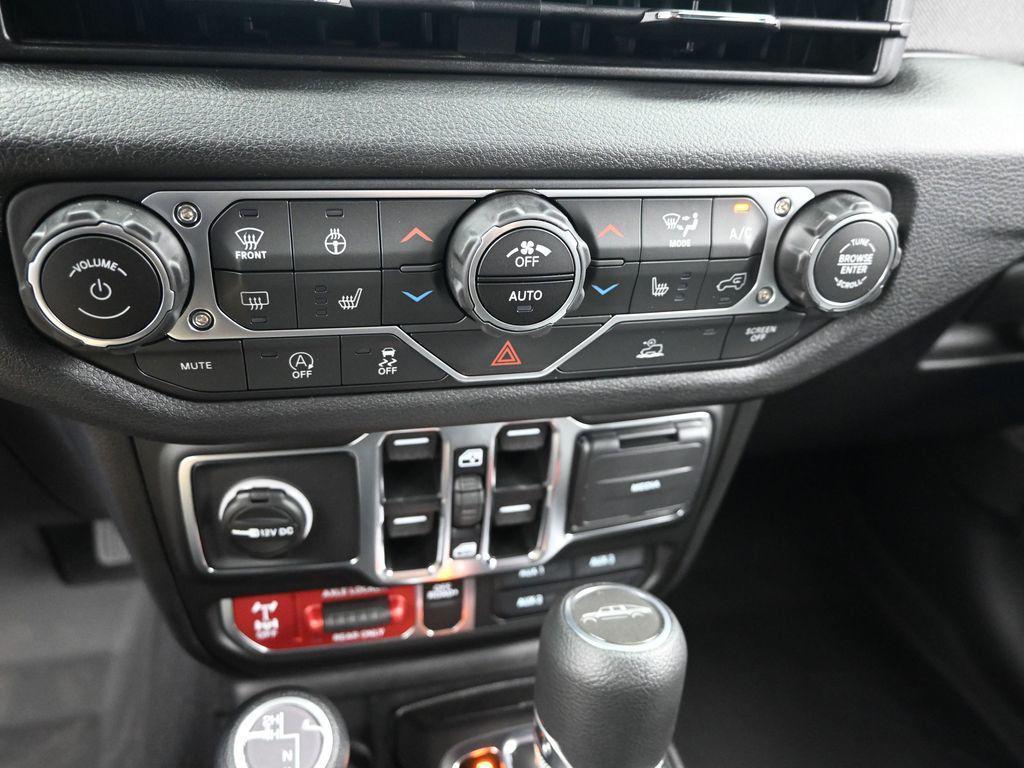 new 2025 Jeep Gladiator car, priced at $42,885