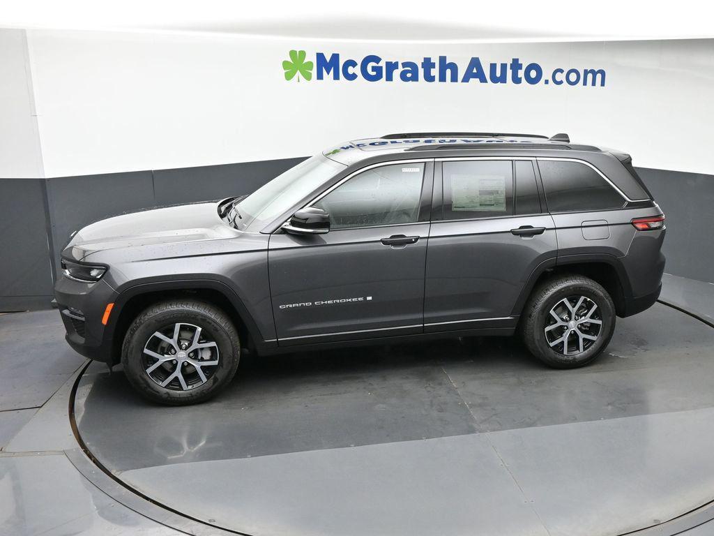 new 2025 Jeep Grand Cherokee car, priced at $44,755