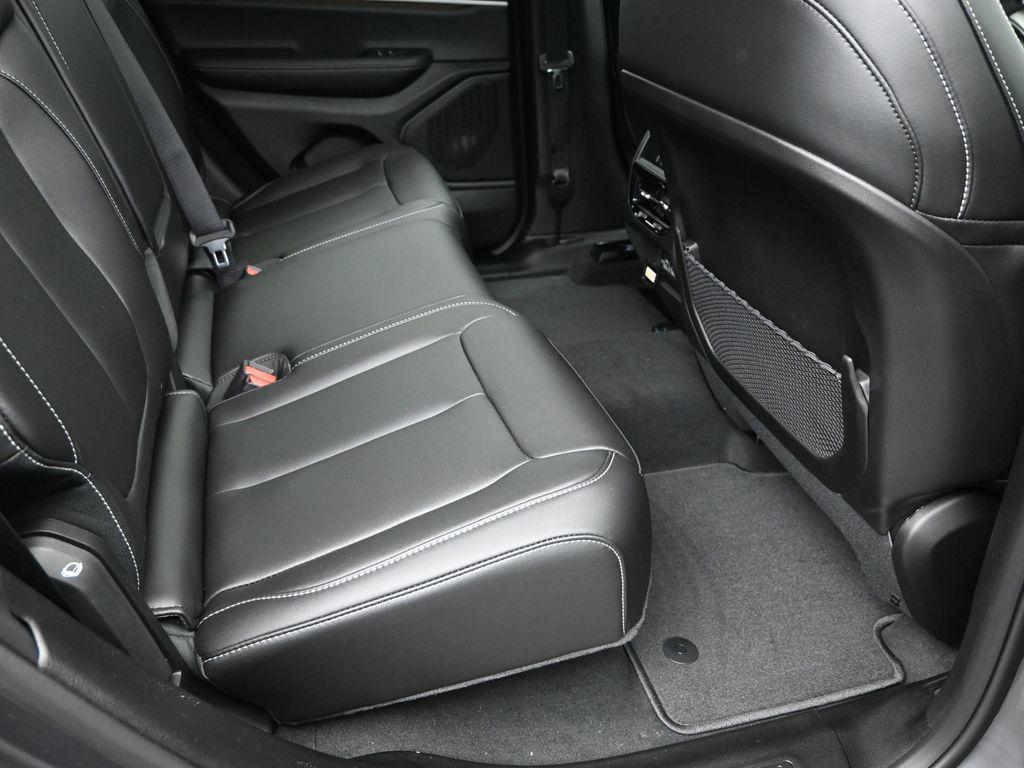 new 2025 Jeep Grand Cherokee car, priced at $44,755