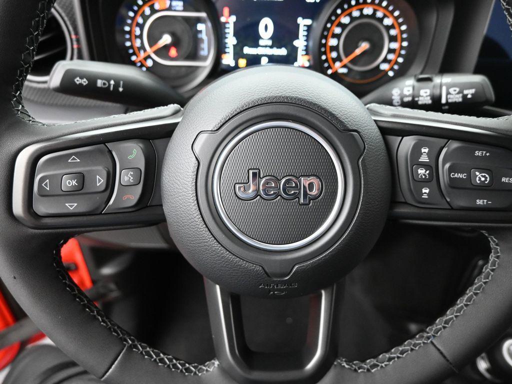 new 2025 Jeep Wrangler car, priced at $62,585