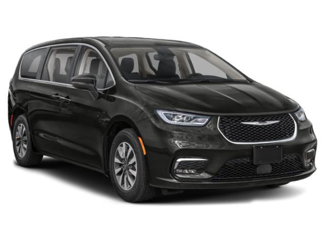 new 2024 Chrysler Pacifica Hybrid car