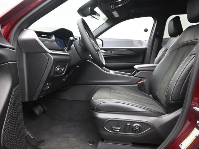 new 2025 Jeep Grand Cherokee L car, priced at $42,572