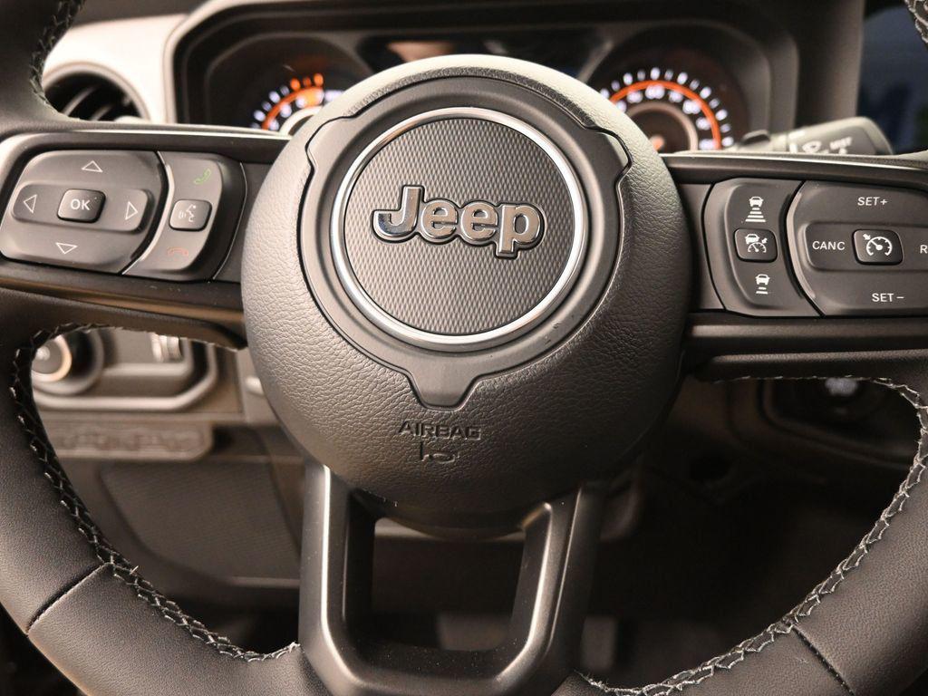 new 2025 Jeep Wrangler car, priced at $45,175