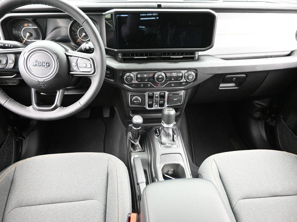 new 2025 Jeep Wrangler car, priced at $45,175