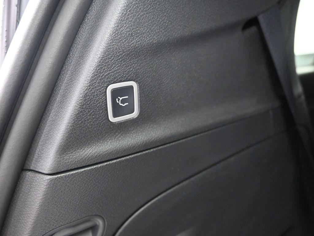 new 2026 Chrysler Voyager car, priced at $40,490