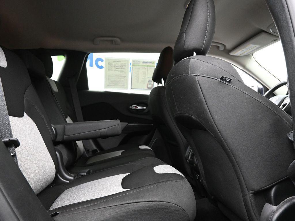 used 2014 Jeep Cherokee car, priced at $12,500