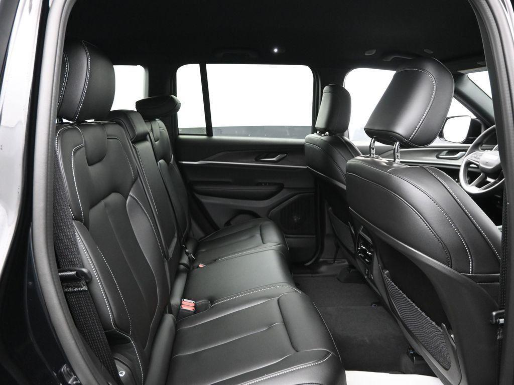 new 2025 Jeep Grand Cherokee car, priced at $40,745