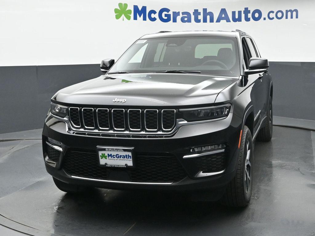 new 2025 Jeep Grand Cherokee car, priced at $40,745