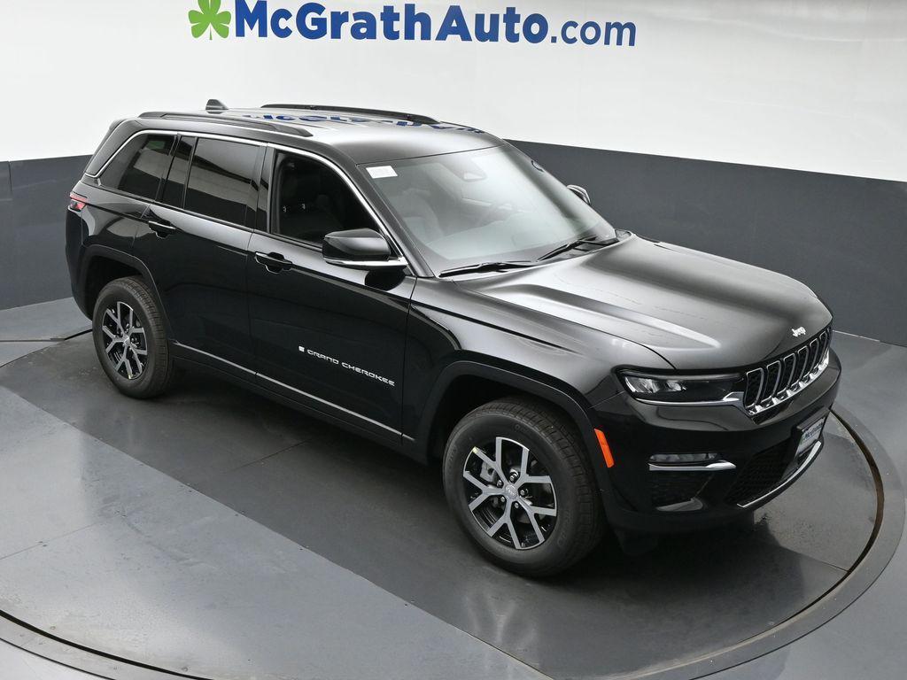 new 2025 Jeep Grand Cherokee car, priced at $40,745