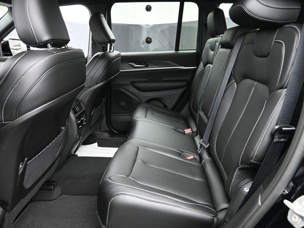 new 2025 Jeep Grand Cherokee car, priced at $40,745