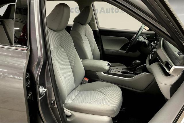 used 2021 Toyota Highlander Hybrid car, priced at $29,589