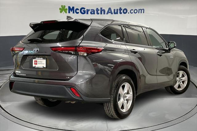used 2021 Toyota Highlander Hybrid car, priced at $29,589
