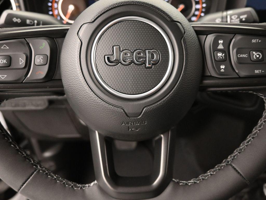 new 2025 Jeep Gladiator car, priced at $43,122