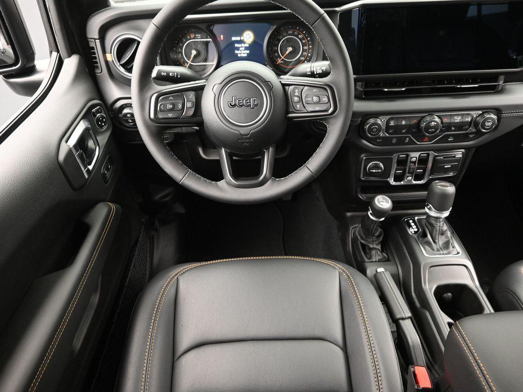 new 2025 Jeep Gladiator car, priced at $43,122