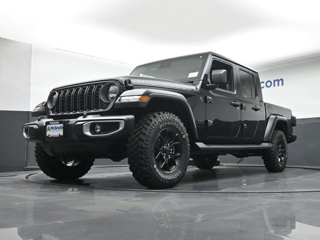 new 2025 Jeep Gladiator car, priced at $43,122