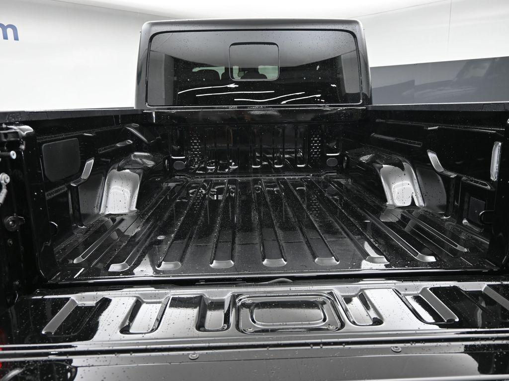 new 2025 Jeep Gladiator car, priced at $43,122